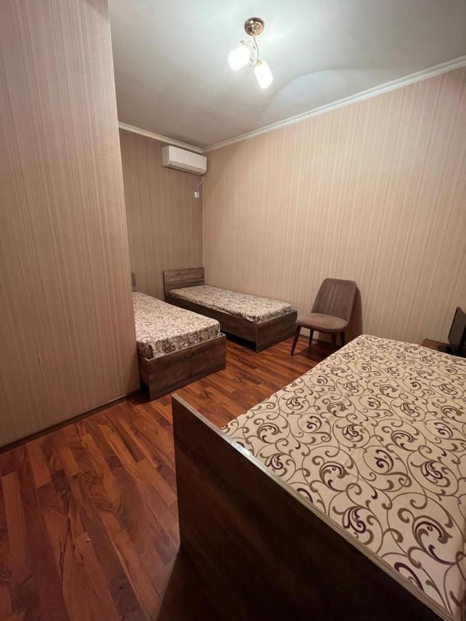 Hôtel Gostevoy Dom Samir à Gagra Extérieur photo