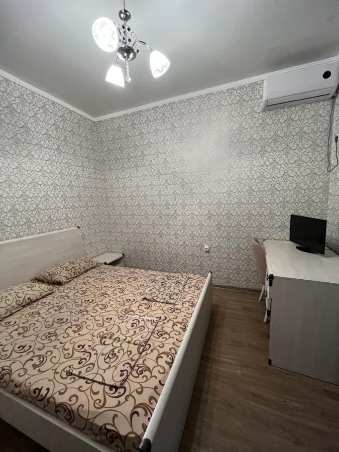 Hôtel Gostevoy Dom Samir à Gagra Extérieur photo