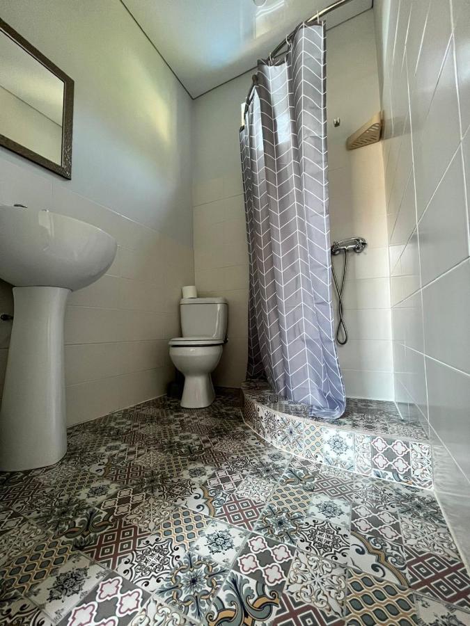 Hôtel Gostevoy Dom Samir à Gagra Extérieur photo